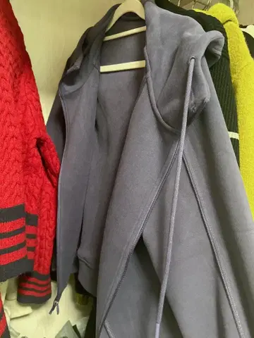 퍼플 후드 부착 맨투맨 자켓