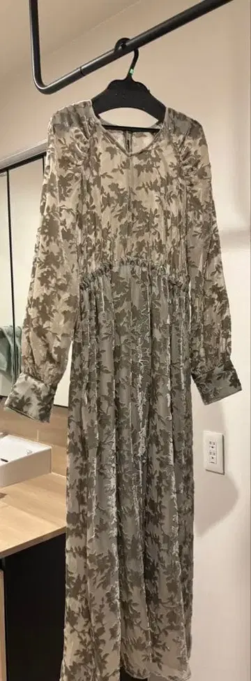 어반 리서치 꽃무늬 그레이 카키 계열 긴팔 원피스 파티 드레스 결혼식