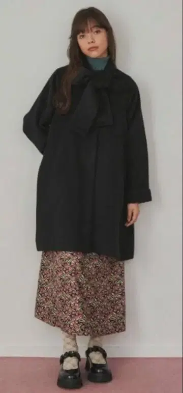 메리제니 타이 리본 코트 블랙