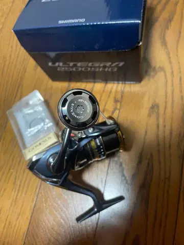 시마노 21 알테그라 2500SHG 고메쿠사스 노브