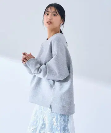 [ 새상품 ] YECCA VECCA 종이상자 풀오버