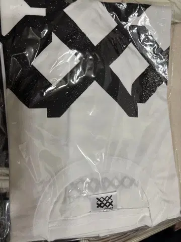 SixTONES 러프스트 T셔츠