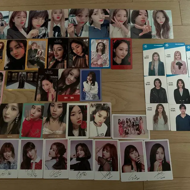 트와이스 포토카드 일괄 + 앨범 네개 + 원스 3기 굿즈