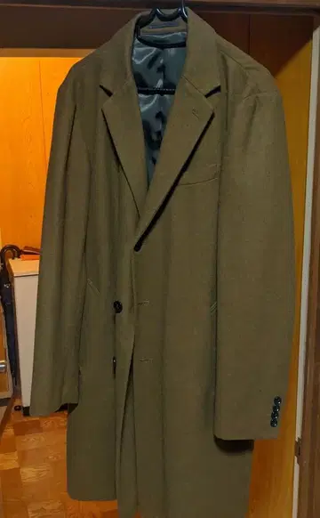 올리브 그린 체스터 코트 울 혼방
