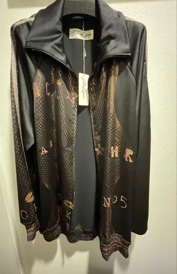 미사용 새상품 쉐어 스피릿 트랙 자켓 S