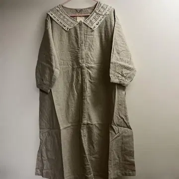 레이스 달린 옷깃 아이보리 7부 소매 롱 원피스