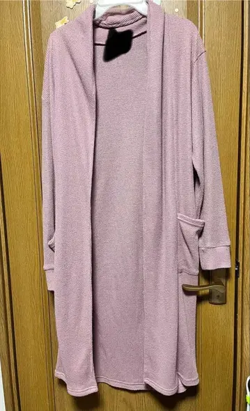 가면라이더 지오 토키와 소고 극중 핑크 가디건