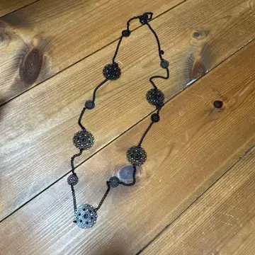 블랙 레이스풍 목걸이 리즈 클레이본