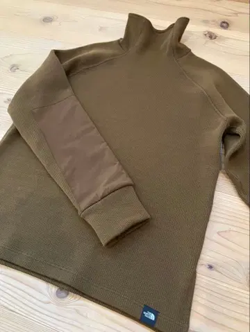 THE NORTH FACE 익스플로러 테크 스웨터