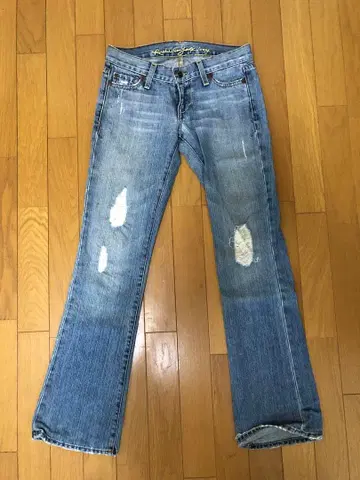 데미지 가공 플레어 컷 데님