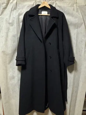 블랙 체스터 코트