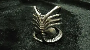 에이리언 페이스 하거 실버 반지