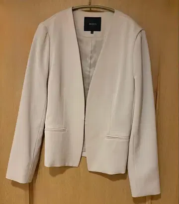 BOSCH 노카라 자켓 사이즈 36 화이트