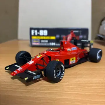 하세가와 1/24 페라리 F1-89 완성품