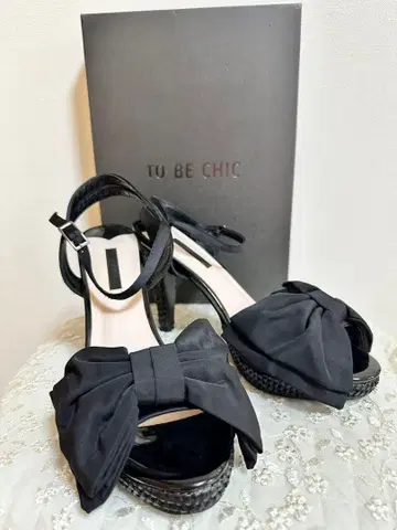 TO BE CHIC 리본 펌프스 엘레강트