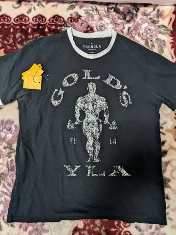 YOUNGLA GOLD'S GYM 콜라보 T셔츠