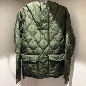 TAION 풀오버 올리브 그린 퀼팅 자켓 새상품급