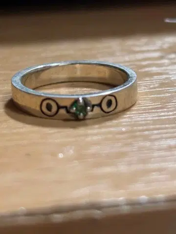 이누마키 토게 모티브 반지