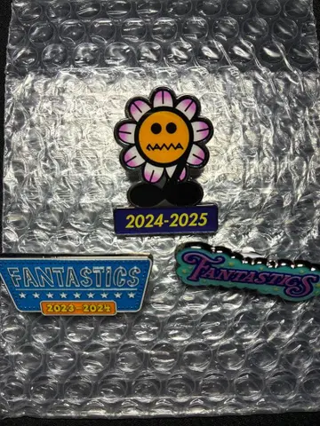 FANTASTICS FC 계속 혜택 핀 배지