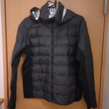 후드 부착 경량 자켓 블랙