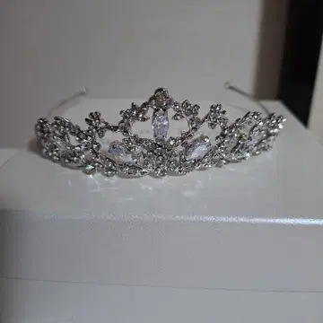 러브 티아라 그레이스 티아라