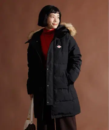 단톤 블랙 후드 부착 다운 자켓