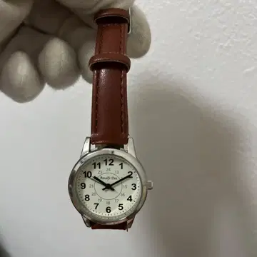 아날로그 쿼츠 손목시계 브라운 가죽