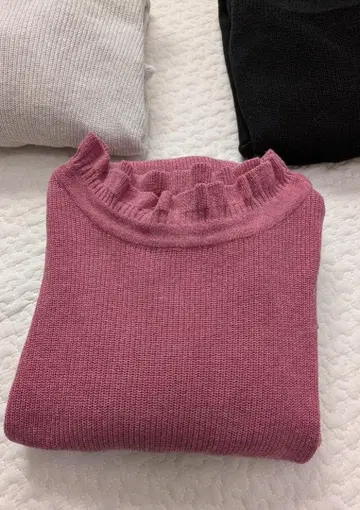 츠무구 랜덤 리브 니트 프릴 하이넥 핑크 손세탁 가능 새상품급입니다