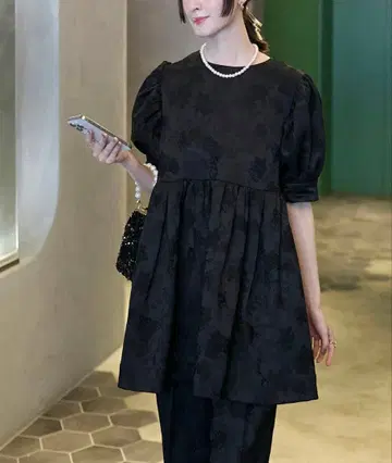 블랙 프릴 퍼프 슬리브 블라우스 & 팬츠 셋업