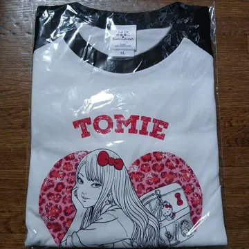 이토 준지 x 산리오 T셔츠 갸루 토미에 x 헬로키티 XL