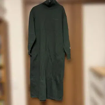 Champion 카키 하이넥 원피스