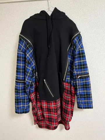 LiSA 콜라보 후드티 Candy stripper