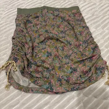 persons 1976 꽃무늬 플레어 스커트 그린 계열