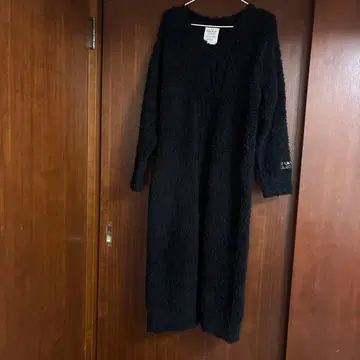 JOEL ROBU CHON & GELATO PIQUE 룸웨어