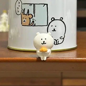 앉아있는 나가노의 곰 빵