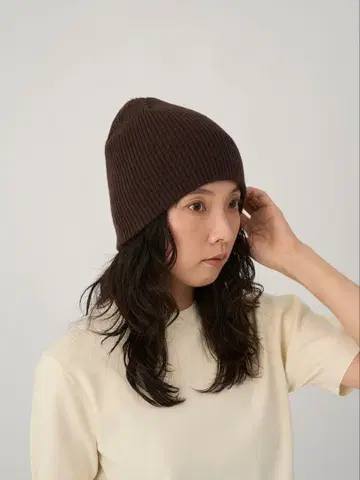 택 포함 새상품 25AW emmi / 에미 / 비니 리브 니트 비니