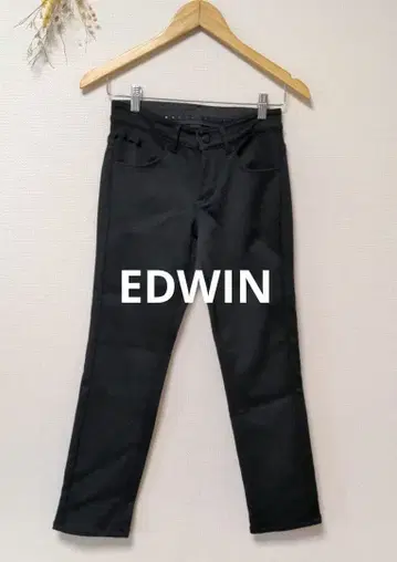 EDWIN 에드윈 하타라쿠로 스트레이트 팬츠  팬츠