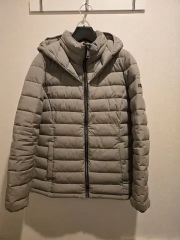 DKNY 후드 부착 그레이 다운 자켓