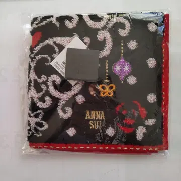 ANNA SUI 자수 손수건 블랙/레드