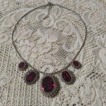 푸샤 핑크 스와로브스키 카보숑 목걸이