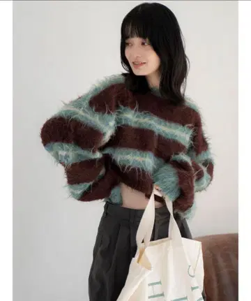 샤기 보더 루즈 니트