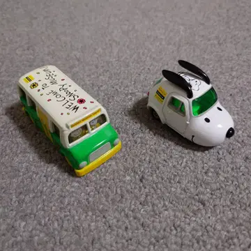 스누피 뮤지엄 한정판 토미카 2대 세트