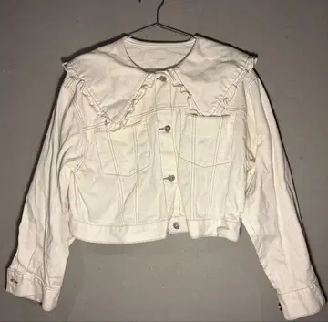 erika 505 프릴 장식 화이트 데님 자켓