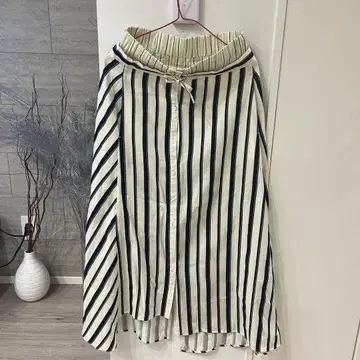 RITO 리토 스트라이프 플레어 스커트 어시멘틀리 밴딩 체형 커버