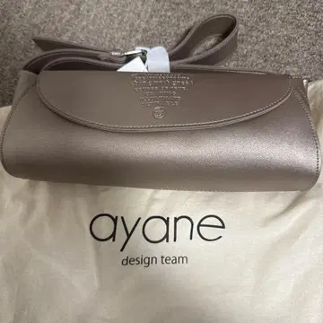 ayane 바디백 브론즈