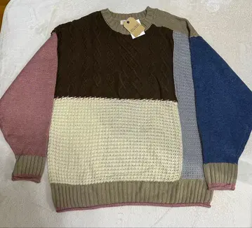 DOUBLE NAME 배색 클레이지 니트 풀오버