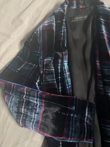 ZARA 체크 무늬 벨벳 테일러드 자켓