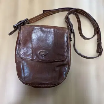 더 브릿지 브라운 가죽 숄더백