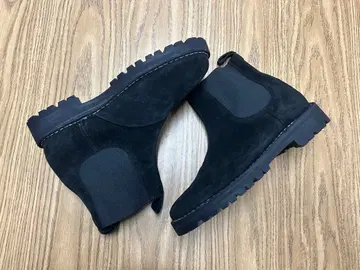 블랙 스웨이드 사이드 고어 부츠