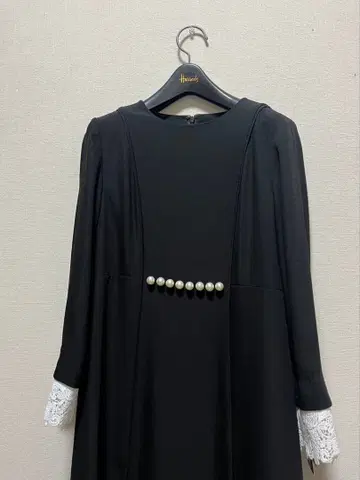 새상품 정가 16,000원 화이트 조라 펄 장식 원피스